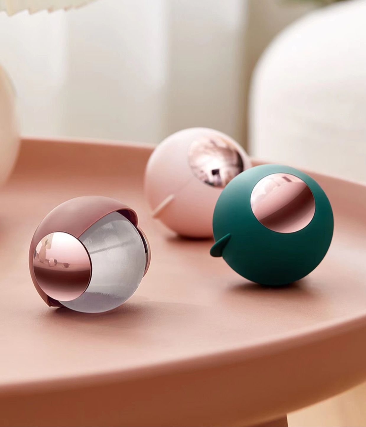 AtrapaPelos Express® Disfrutar de tus mascotas y mantén tu ropa y tu hogar impecables.